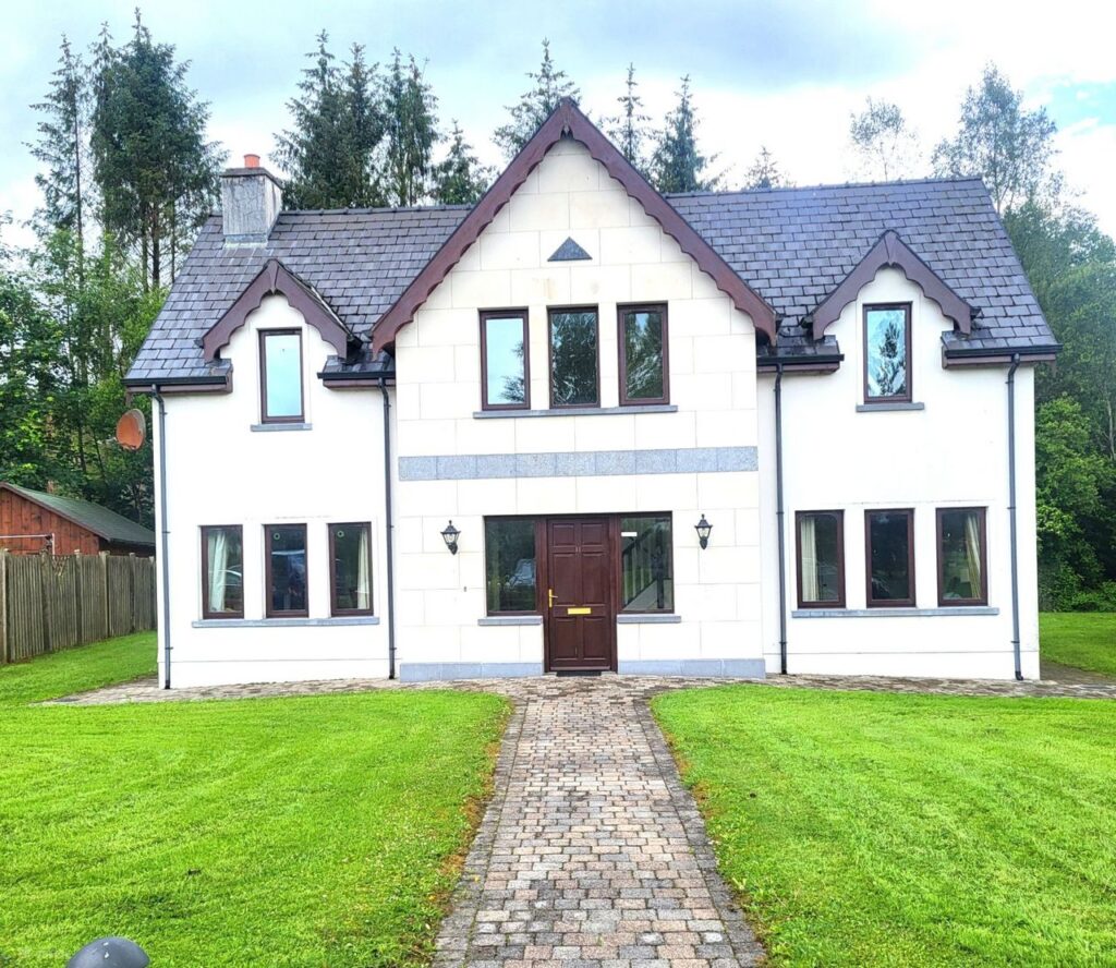 11 Errew Drive, Lough Rinn, Cloone Grange, Co. Leitrim