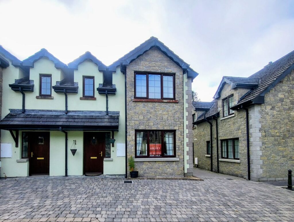 19 Crofton Court, Lough Rinn, Gortletteragh, Co. Leitrim