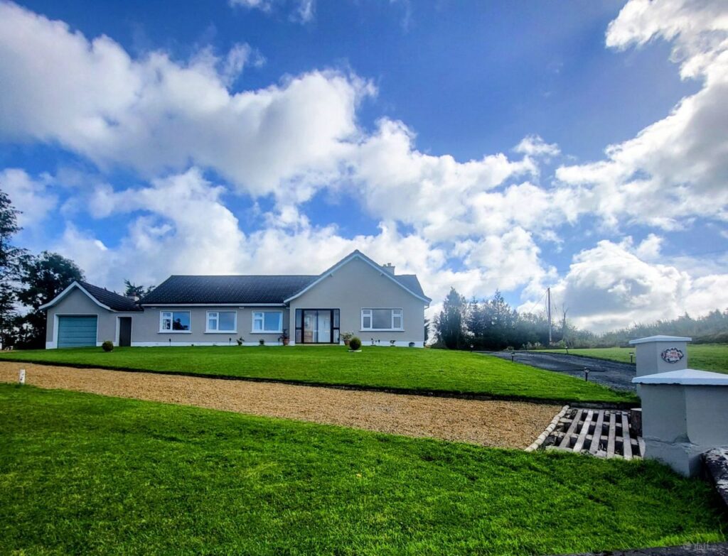 Cam Lake View, Aughalough, Aughavas, Co. Leitrim