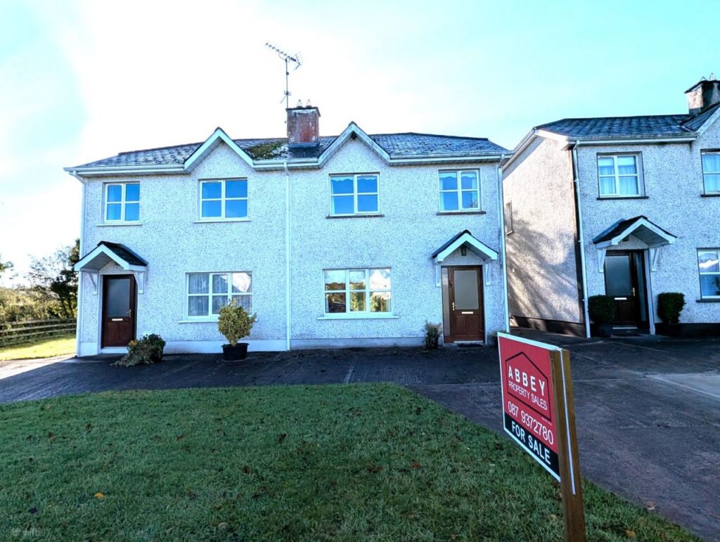 13 Árd Na Cuain, Dromod, Dromod, Co. Leitrim
